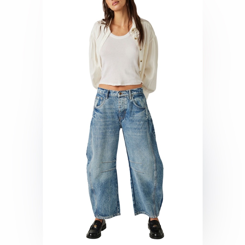 We the Free Good Luck Mid Rise Barrel Leg Jeans - size 26 - needs top button